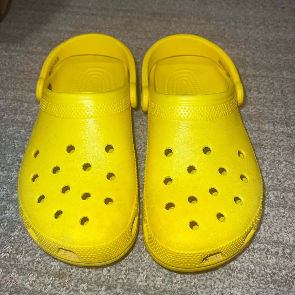 crocs